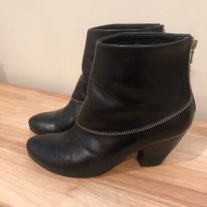 Women’s boots